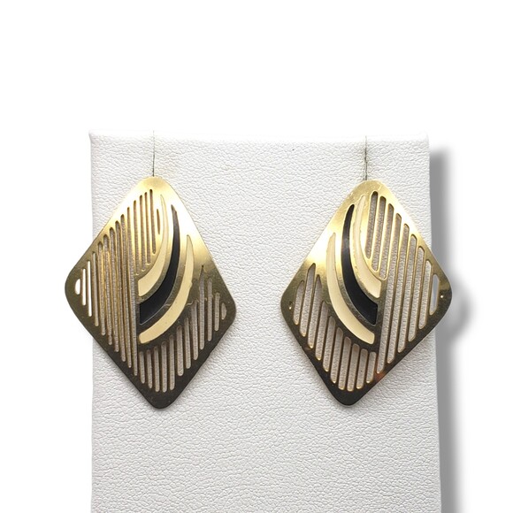 Vintage Jewelry - Vintage Cream Black Enamel Swoosh Gold Tone Asymmetrical Earrings Lightweight